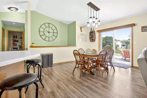 w5561 Amy Avenue, Appleton, WI 54915 photo 8
