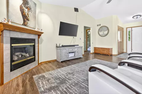 w5561 Amy Avenue, Appleton, WI 54915 photo 11