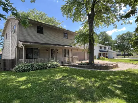 1308 Carole Ln, Green Bay, WI 54313