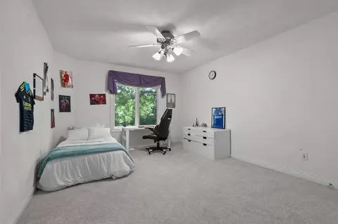 Bedroom - 227 E Morning Glory Dr, Appleton, WI 54913 photo 7 of 8