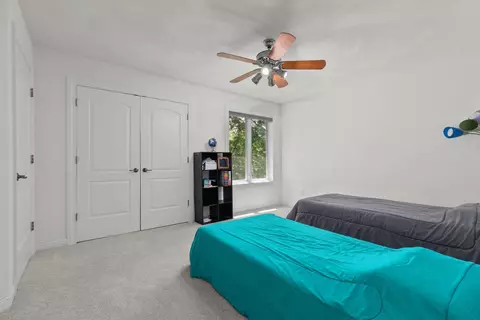 Bedroom - 227 E Morning Glory Dr, Appleton, WI 54913 photo 5 of 8