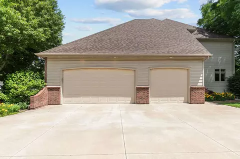 Exterior - 227 E Morning Glory Dr, Appleton, WI 54913 photo 13 of 15