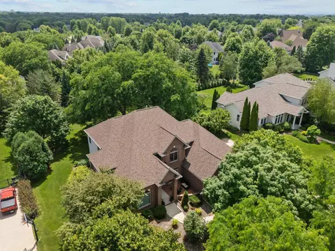 View/Area - 227 E Morning Glory Dr, Appleton, WI 54913 photo 3 of 8