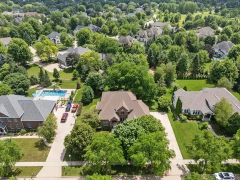 View/Area - 227 E Morning Glory Dr, Appleton, WI 54913 photo 4 of 8