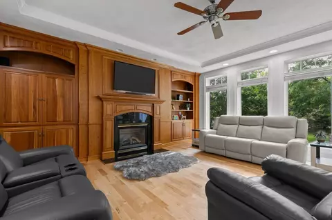 Living - 227 E Morning Glory Dr, Appleton, WI 54913 photo 1 of 6