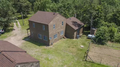Exterior - 1603 Apache Dr, Nekoosa, WI 54457 photo 5 of 6