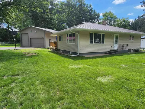 e1761 Amy Street, Waupaca, WI 54981