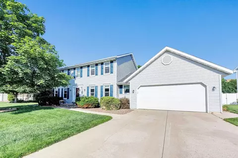 3920 E Ontonagon Ln, Green Bay, WI 54301