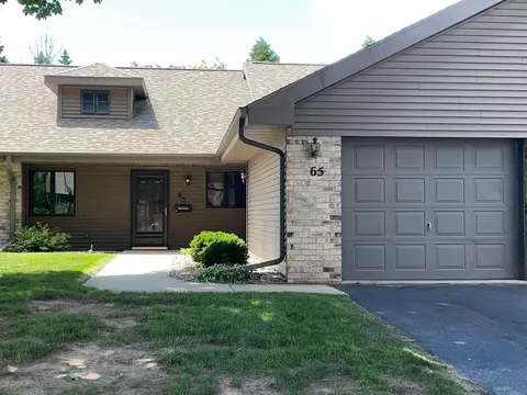 65 Spencer Village Ct #14, Appleton, WI 54914