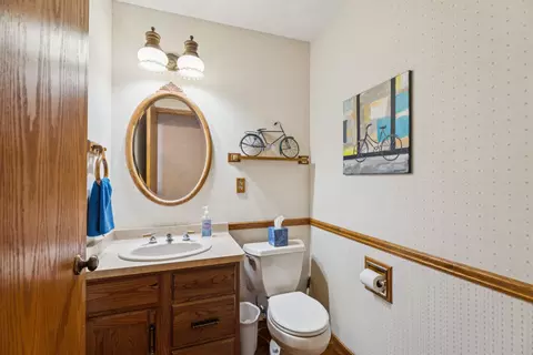 Bath - 1601 S Irma St, Appleton, WI 54915 photo 1 of 5