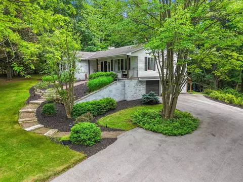 4466 Creek Valley Ln, Hobart, WI 54155