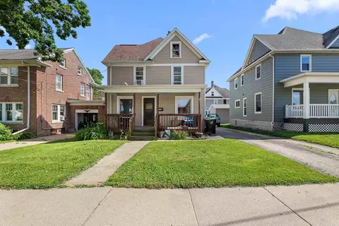 323 W Maple Ave, Beaver Dam, WI 53916