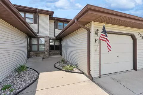 725 S Westhaven Pl #F, Appleton, WI 54914