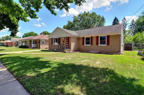 1135 Oregon St, Green Bay, WI 54303