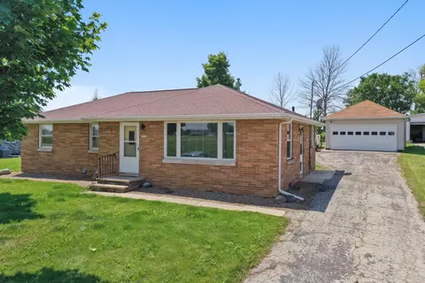 2565 St Kilian Rd, New Franken, WI 54229