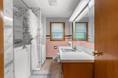 500 W Sunset Ave, Appleton, WI 54911 photo 24