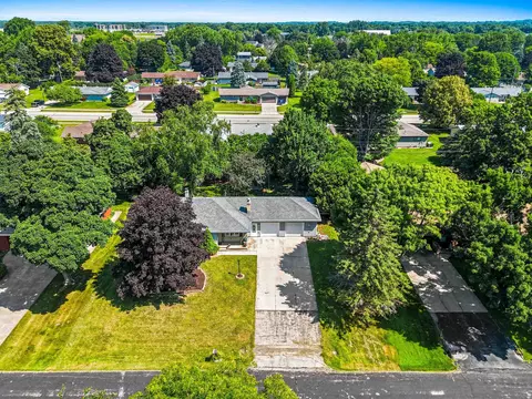 500 W Sunset Ave, Appleton, WI 54911 photo 7