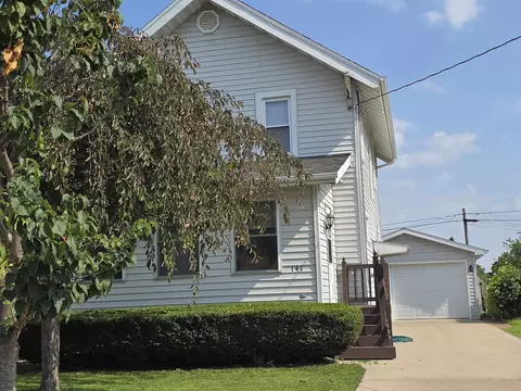 141 Douglas St, Neenah, WI 54956