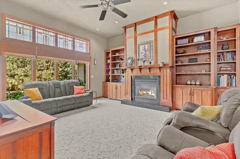 Living - w2534 Buchanan Road, Appleton, WI 54915 photo 1 of 4