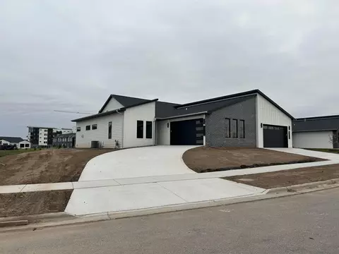 312 Aldon Cir, Green Bay, WI 54304