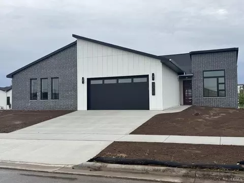 308 Aldon Cir, Green Bay, WI 54304