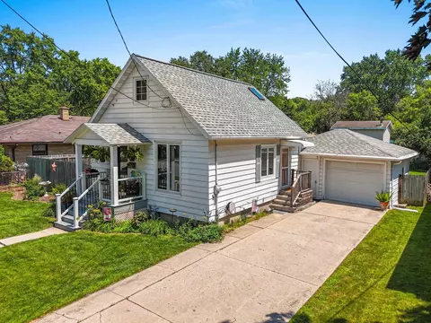 1107 Wirtz Ave, Green Bay, WI 54304