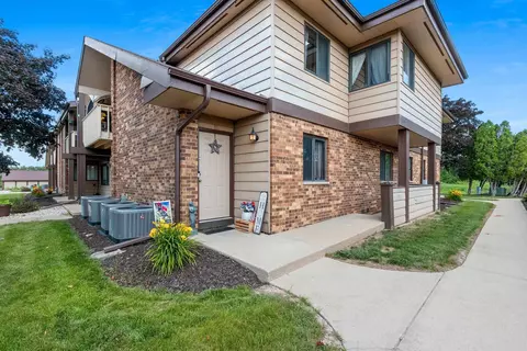 1751 Eldorado Dr #11, Green Bay, WI 54302