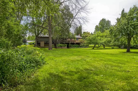 610 S Mayflower Dr, Appleton, WI 54914 photo 5