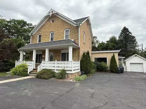 613 W Green Bay St, Shawano, WI 54166