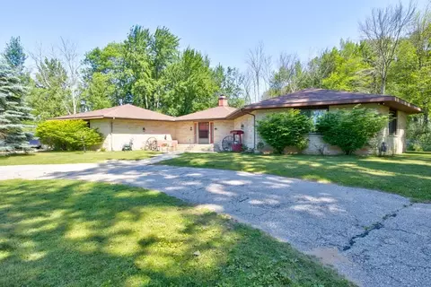 1300 University Dr, Marinette, WI 54143