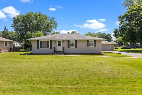 1103 Stead Dr, Menasha, WI 54952