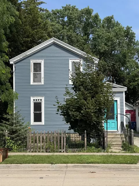 650 Broad St, Oshkosh, WI 54901