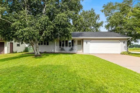 404 Easy St, Green Bay, WI 54311