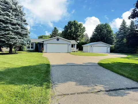 w732 Oak Drive, Berlin, WI 54923
