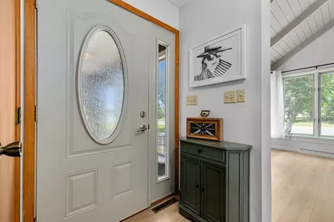 Entry Way - 2912 N Oneida St, Appleton, WI 54911 photo 1 of 1