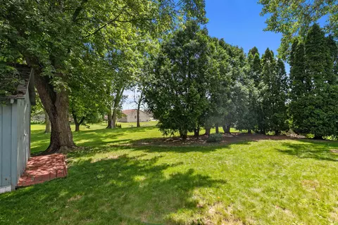 Exterior - 2912 N Oneida St, Appleton, WI 54911 photo 7 of 9