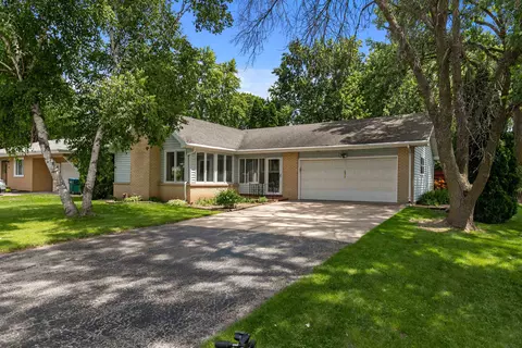 2912 N Oneida St, Appleton, WI 54911