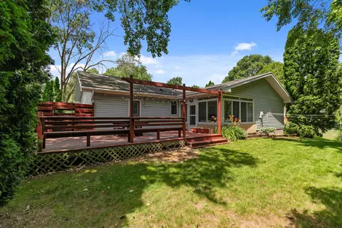 Exterior - 2912 N Oneida St, Appleton, WI 54911 photo 4 of 9