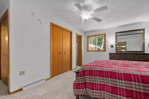 Bedroom - 2912 N Oneida St, Appleton, WI 54911 photo 3 of 7