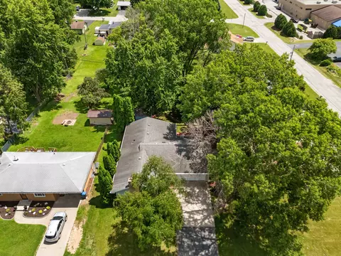 View/Area - 2912 N Oneida St, Appleton, WI 54911 photo 1 of 12