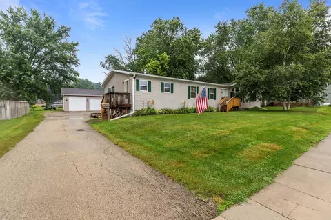 227 Cedar St, Ripon, WI 54971