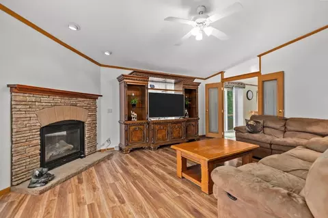 227 Cedar St, Ripon, WI 54971 photo 4