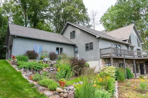 w8775 Birch Road, Shiocton, WI 54170