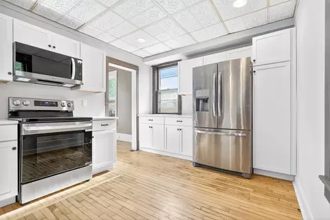 Kitchen - 544 N Union St, Appleton, WI 54911 photo 2 of 6