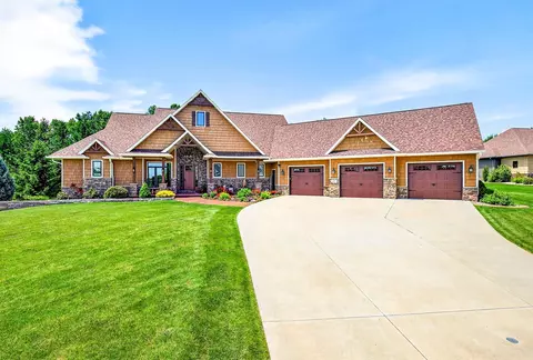 4115 N Birchbark Ct, Appleton, WI 54913