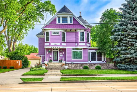 222 E Irving Ave, Oshkosh, WI 54901