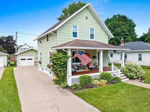 235 N Adams St, Oconto Falls, WI 54154