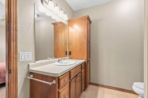Bath - 4734 N Providence Ave, Appleton, WI 54913 photo 1 of 3