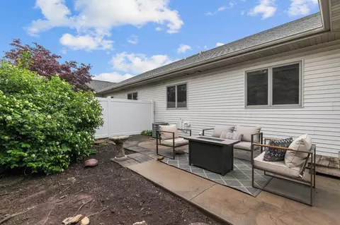 Exterior - 4734 N Providence Ave, Appleton, WI 54913 photo 4 of 6