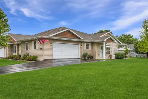 1241 Cameron Cir, Neenah, WI 54956